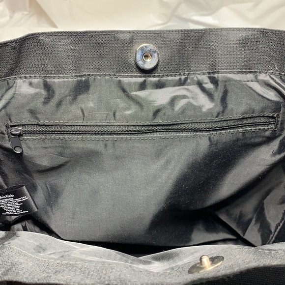 CALVIN Klein Black Fabric and PVC Tote w Magnetic Snap Closure - Picture 11 of 11